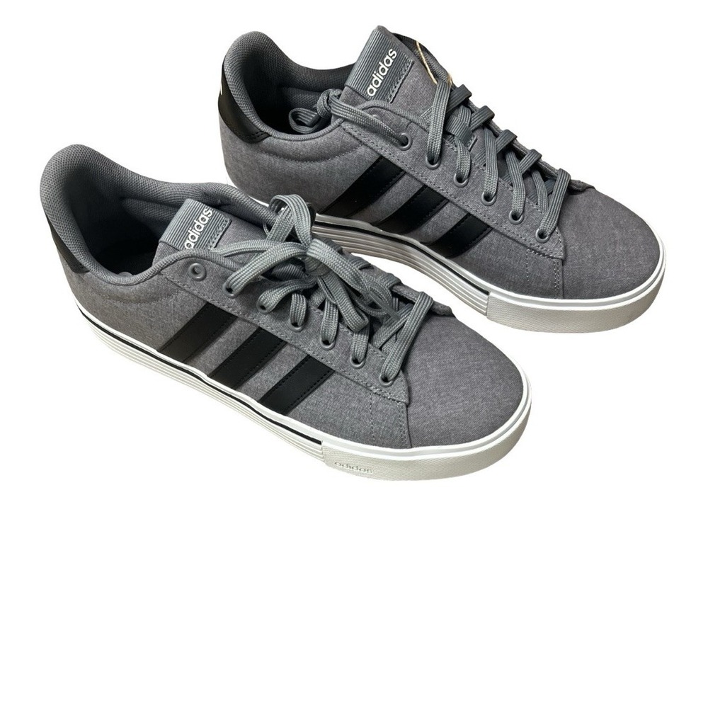 NWOB Men's adidas Daily 4.0 Skateboarding Shoes Gray And Black Size 10